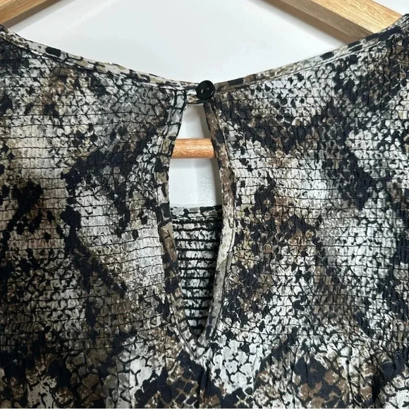 Free People NWOT Black Snakeskin XOXO Smocked Blouse Size Large - Picture 9 of 11